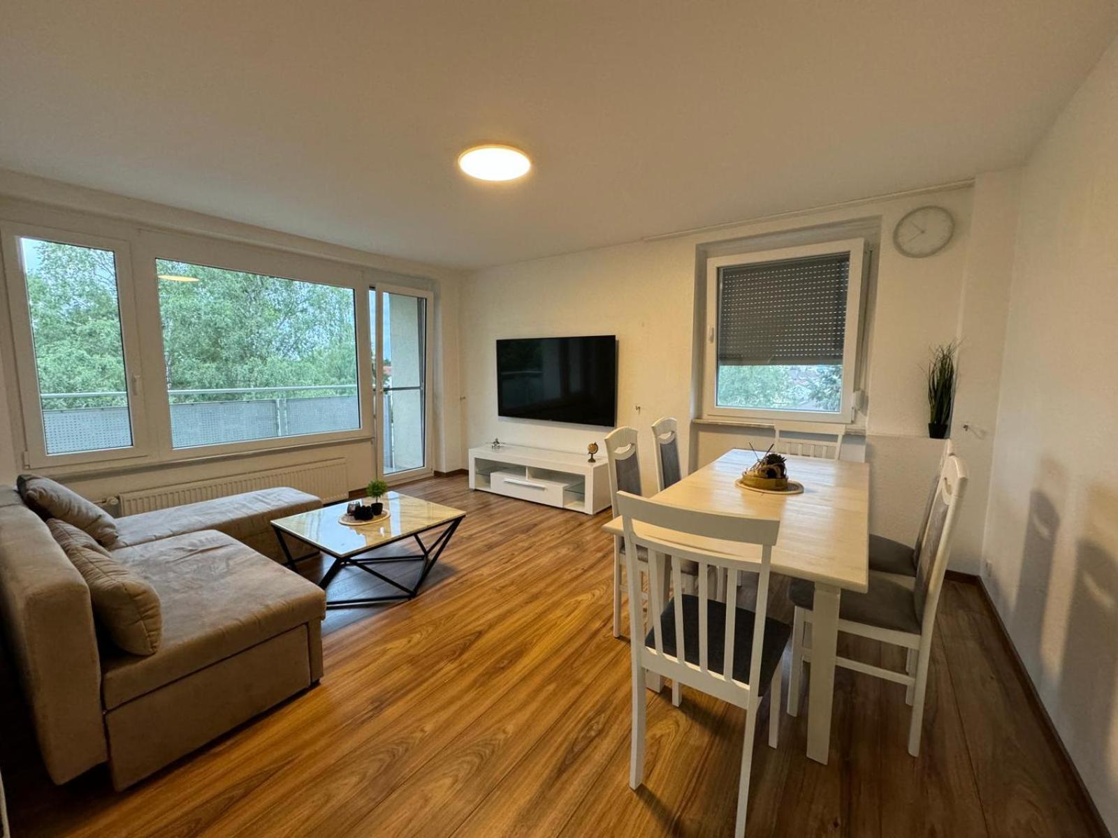 Sunshine Apartment *